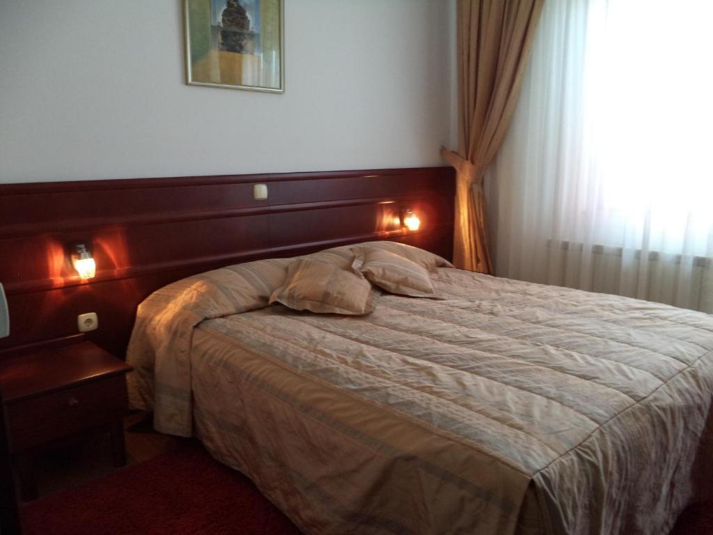 Hotel Dva Bisera Lagadin Quarto foto